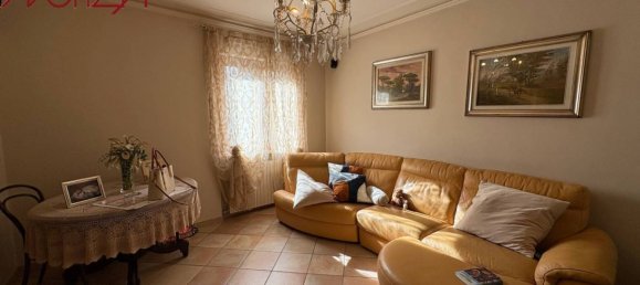 3 bedrooms House in Capannori, Italy No. 275225 2