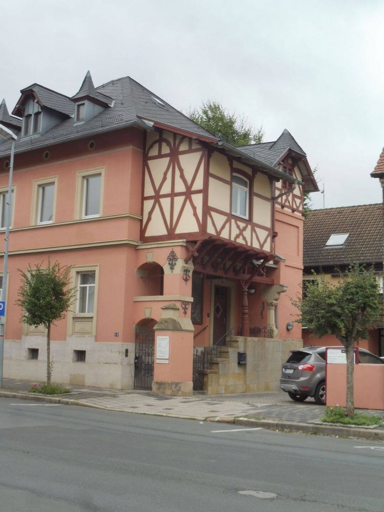 9 rooms Building in Neustadt an der Aisch, Germany No. 358413