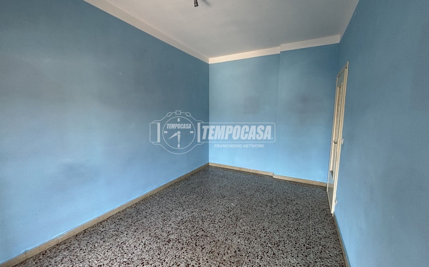 3-salle Appartement à Casale Monferrato, Italy No. 275013