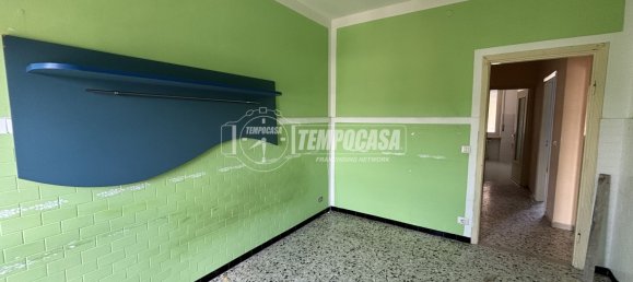 3-salle Appartement à Casale Monferrato, Italy No. 275013 12