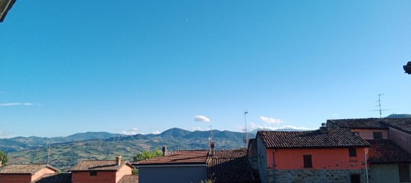 4 bedrooms House in Ziano Piacentino, Italy No. 313052 2