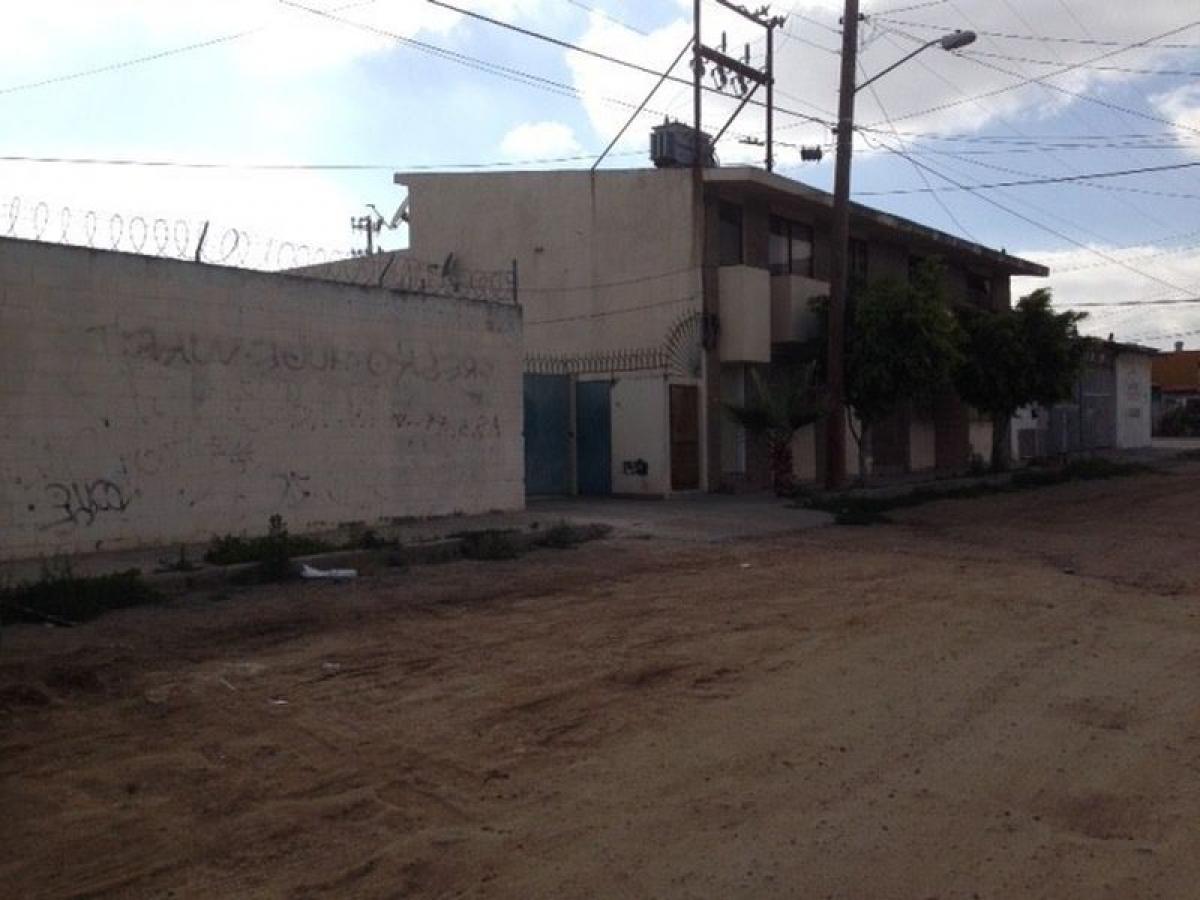 Edificio en Tijuana, Mexico 825 m² No. 202306