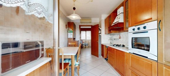 2 bedrooms Apartment in Cusano Milanino, Italy No. 332247 8