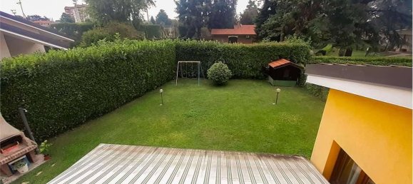 Вилла с 4 комнатами в Кассина де Пекки, Италия № 141550 11