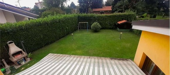 Вилла с 4 комнатами в Кассина де Пекки, Италия № 141550 20