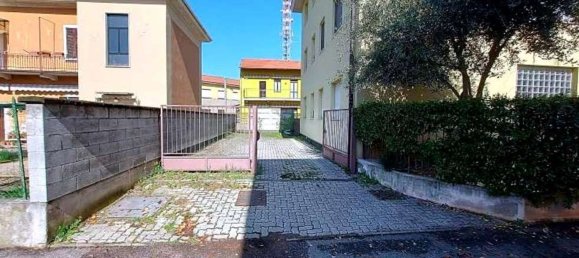 5-salle Appartement à Busto Arsizio, Italy No. 12976 33