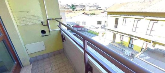 5-salle Appartement à Busto Arsizio, Italy No. 12976 9