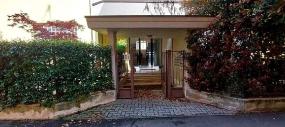 5-salle Appartement à Busto Arsizio, Italy No. 12976 31