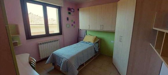5-salle Appartement à Busto Arsizio, Italy No. 12976 8
