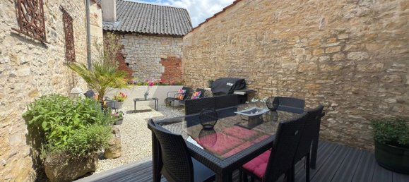 3 bedrooms Castles in Charente, France No. 340898 5