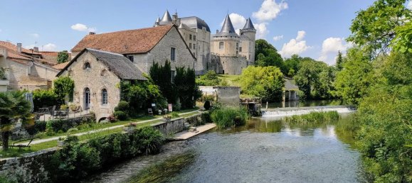 3 bedrooms Castles in Charente, France No. 340898 3