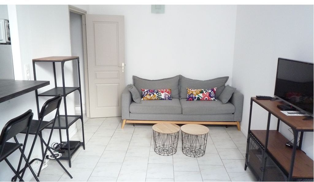 2 chambres Appartement à Orléans, France No. 91743