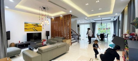 3 bedrooms Villa in Long Bien, Vietnam No. 676 3