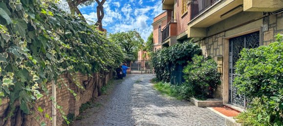 6 bedrooms Apartment in Rome, Italy No. 377779 5