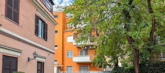 6 bedrooms Apartment in Rome, Italy No. 377779 2