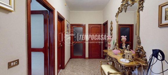 3-Zimmer Wohnung in Bari, Italy, Nr. 237675 7