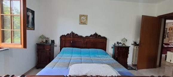 4 bedrooms House in Tresana, Italy No. 361730 20