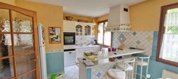 5 bedrooms House in Loiret, France No. 230778 6