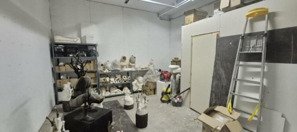 70m² Commercial property in Saint-Etienne, France No. 193290 4