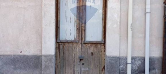 5 bedrooms Apartment in Catania, Italy No. 325491 4