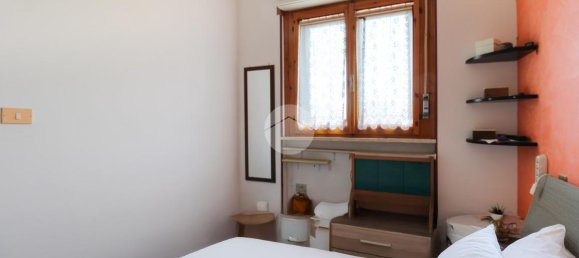 Квартира с 3 комнатами в Пинето, Италия № 13167 9