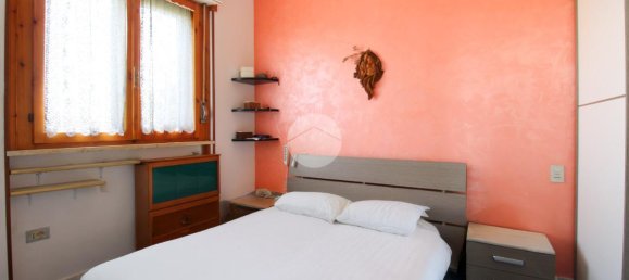 Квартира с 3 комнатами в Пинето, Италия № 13167 8