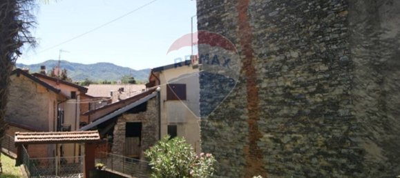 3 Schlafzimmer Haus in Masciago Primo, Italy, Nr. 323671 6
