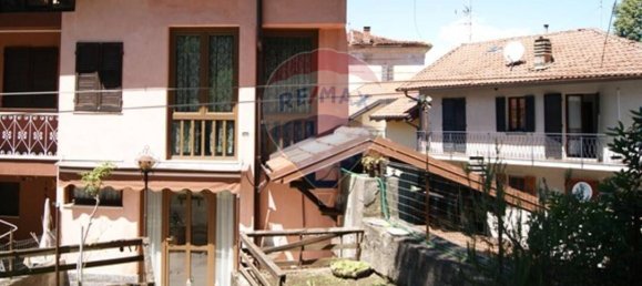 3 Schlafzimmer Haus in Masciago Primo, Italy, Nr. 323671 7