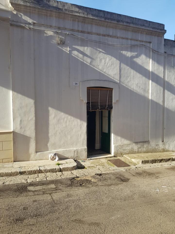 4 rooms House in Matino, Italy No. 228172