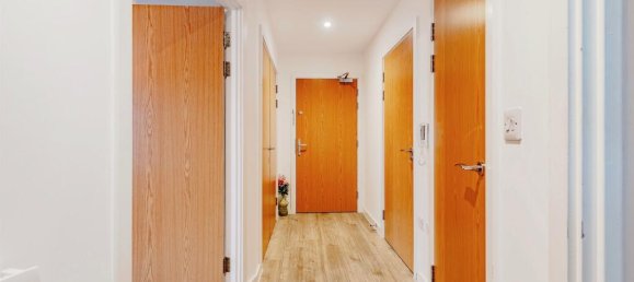 2 bedrooms Apartment in Crawley, United Kingdom No. 6284 10