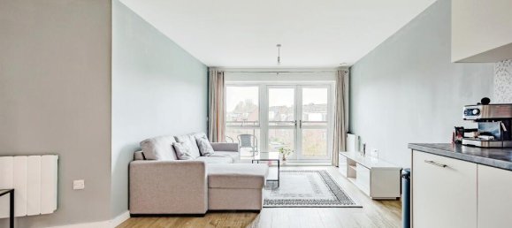 2 bedrooms Apartment in Crawley, United Kingdom No. 6284 3