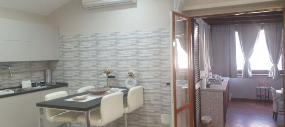 3-salle Appartement à Nocera Inferiore, Italy No. 189555 10