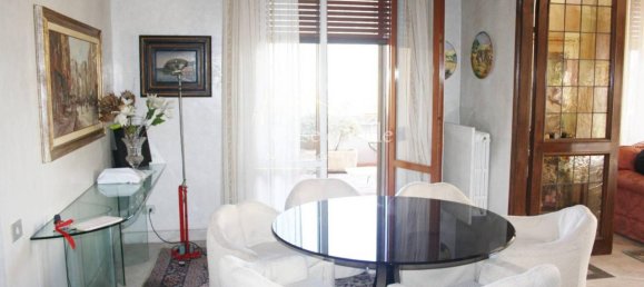 8غرفة بانتهاوس في Prato, Italy رقم 35948 3