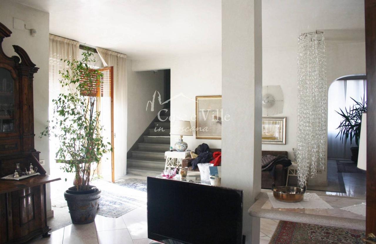 8غرفة بانتهاوس في Prato, Italy رقم 35948