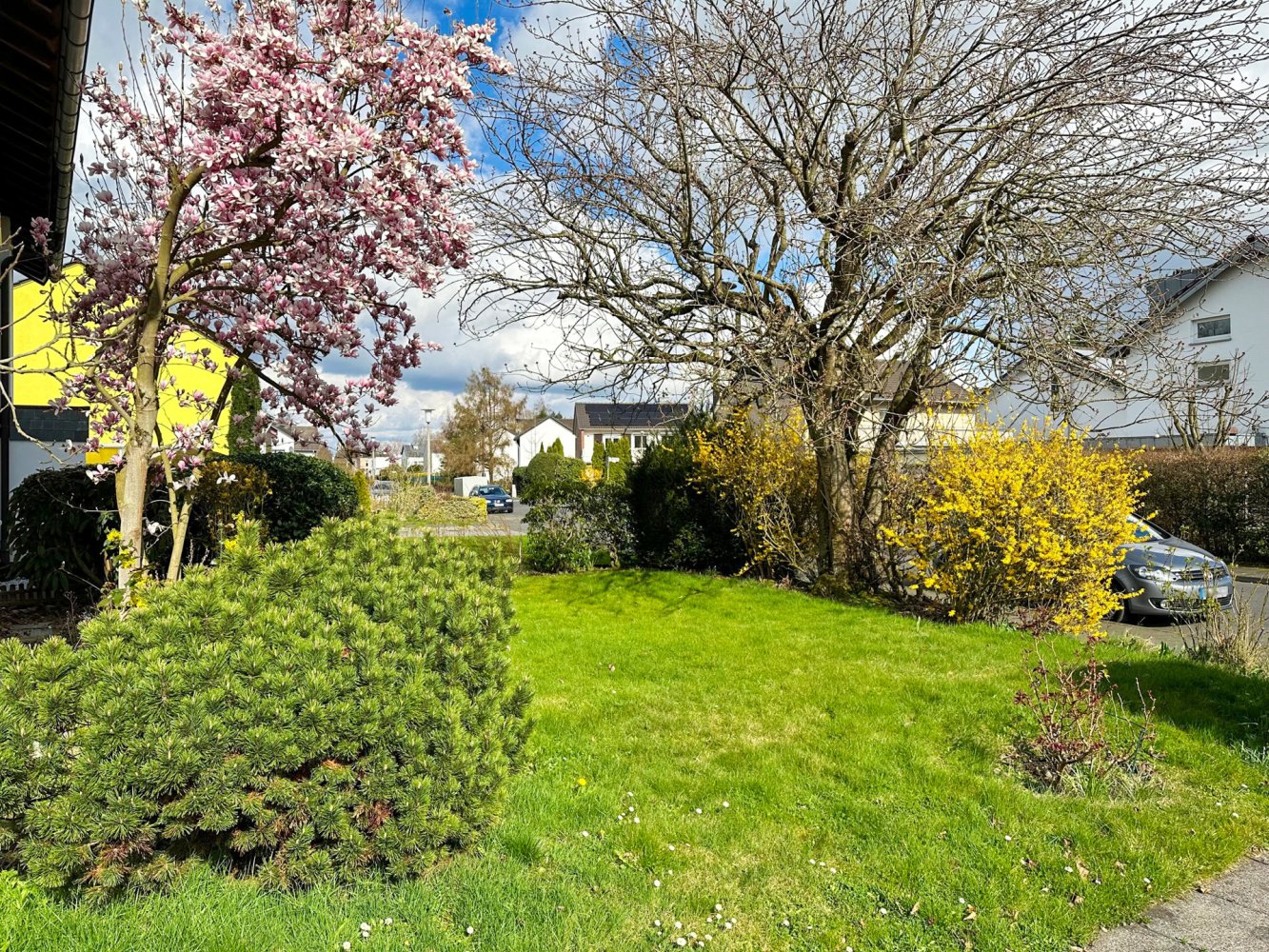 3 bedrooms Townhouse in Bonn, Germany No. 101690