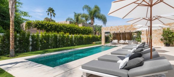6 bedrooms Villa in Marbella, Spain No. 10120 9