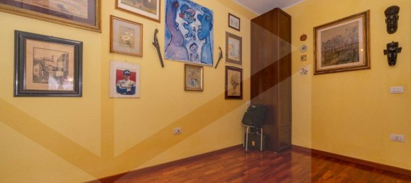 4 rooms Apartment in Casalecchio di Reno, Italy No. 29318 32