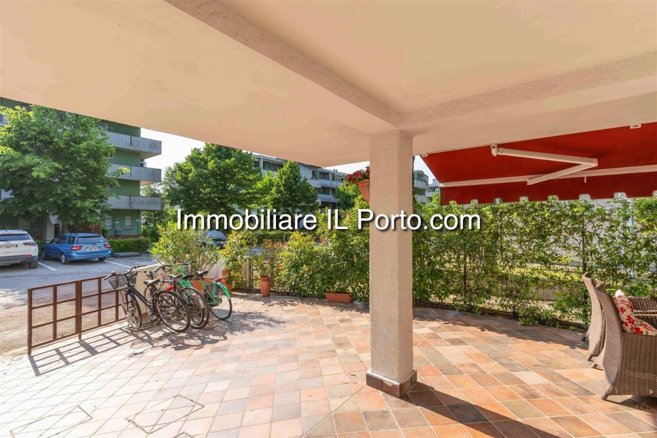 6 rooms Villa in Comacchio, Italy No. 28459