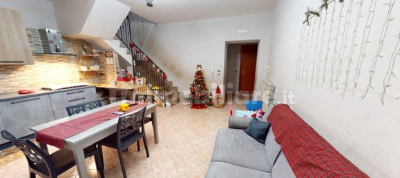 2 bedrooms House in Pomigliano d'Arco, Italy No. 192475 3