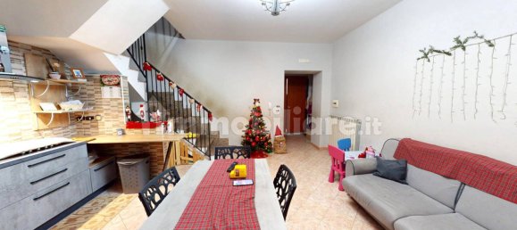2 bedrooms House in Pomigliano d'Arco, Italy No. 192475 5