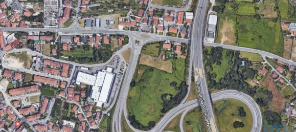 Propriété commerciale à Viana do Castelo, Portugal 266m² No. 111489 21