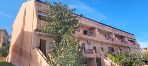 9 rooms House in Spoltore, Italy No. 22149 25