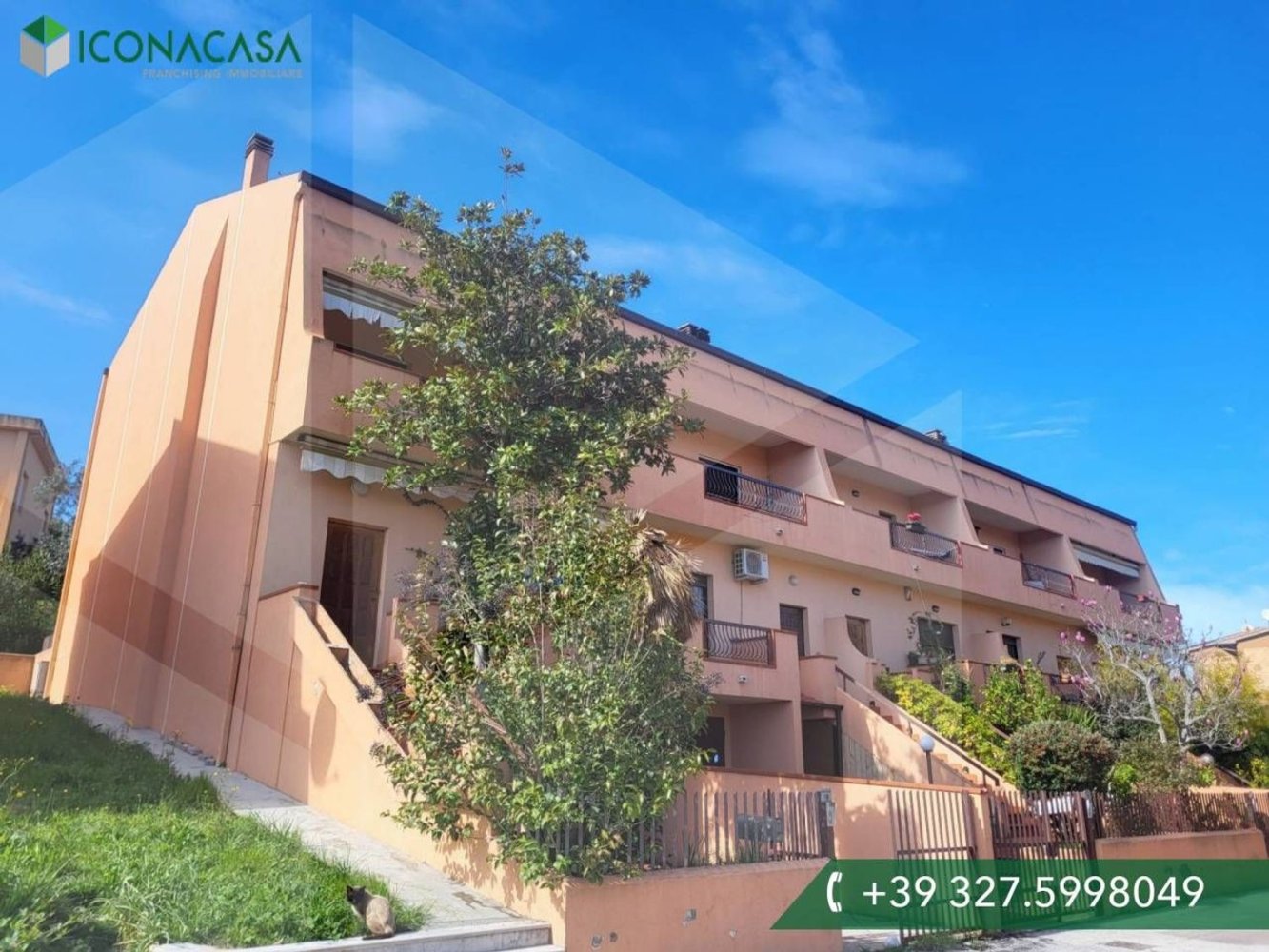 9 rooms House in Spoltore, Italy No. 22149