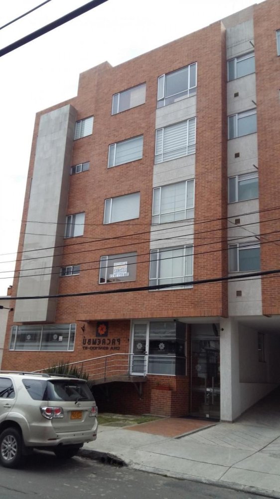 3 bedrooms House in Bogota, Colombia No. 14785