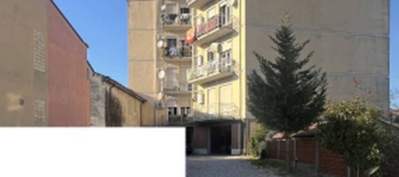 Apartamento de 3 divisões em Suzzara, Italy N.º 338412 10