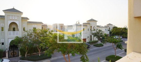 4 Schlafzimmer Villa in Al Furjan, UAE, Nr. 9181 18