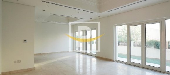4 Schlafzimmer Villa in Al Furjan, UAE, Nr. 9181 5