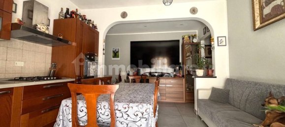 2 Schlafzimmer Wohnung in Malnate, Italy, Nr. 288825 6