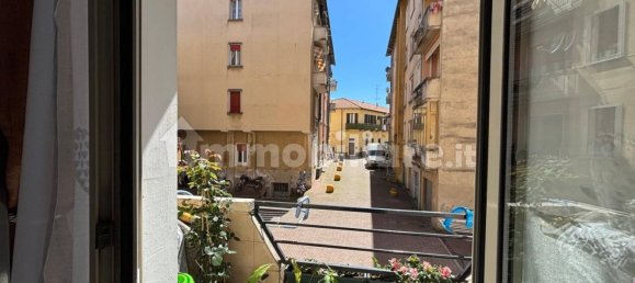 2 Schlafzimmer Wohnung in Malnate, Italy, Nr. 288825 8