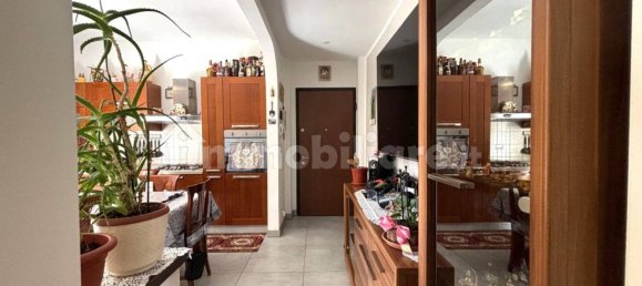 2 Schlafzimmer Wohnung in Malnate, Italy, Nr. 288825 9